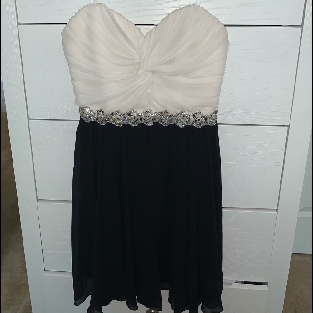 Black and White Homecoming/Prom/Party Dress